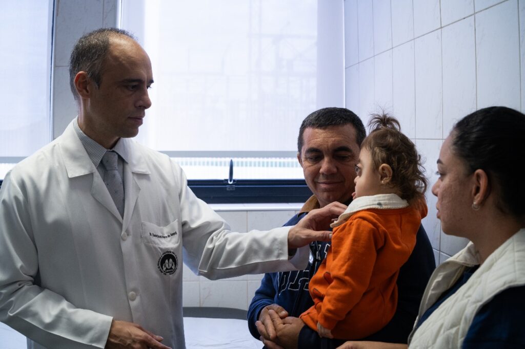 Síndrome de Apert e Cranioestenose: Tratamento Sobrapar