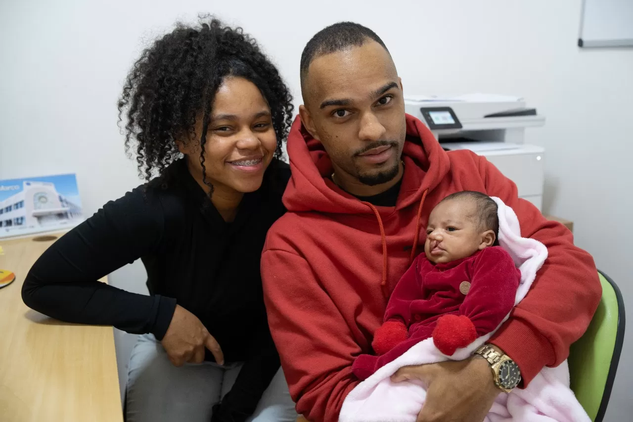 A informação está no DNA: como o aconselhamento genético orienta famílias e fortalece o cuidado em anomalias craniofaciais